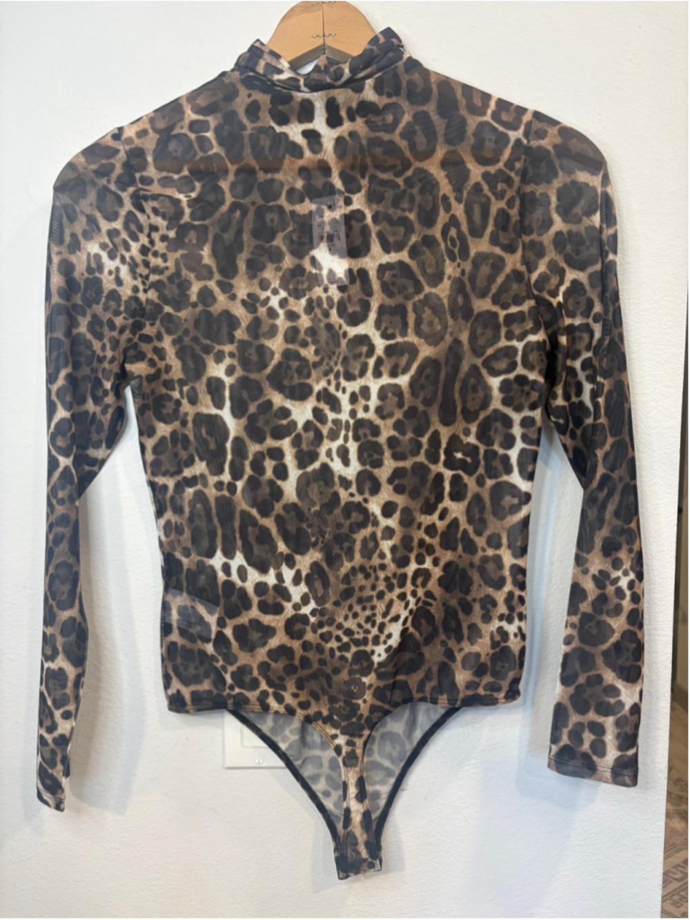 Express NWT Leopard Print Mesh Mock Neck Long Sleeve Bodysuit - Sheer Top M - Picture 5 of 6